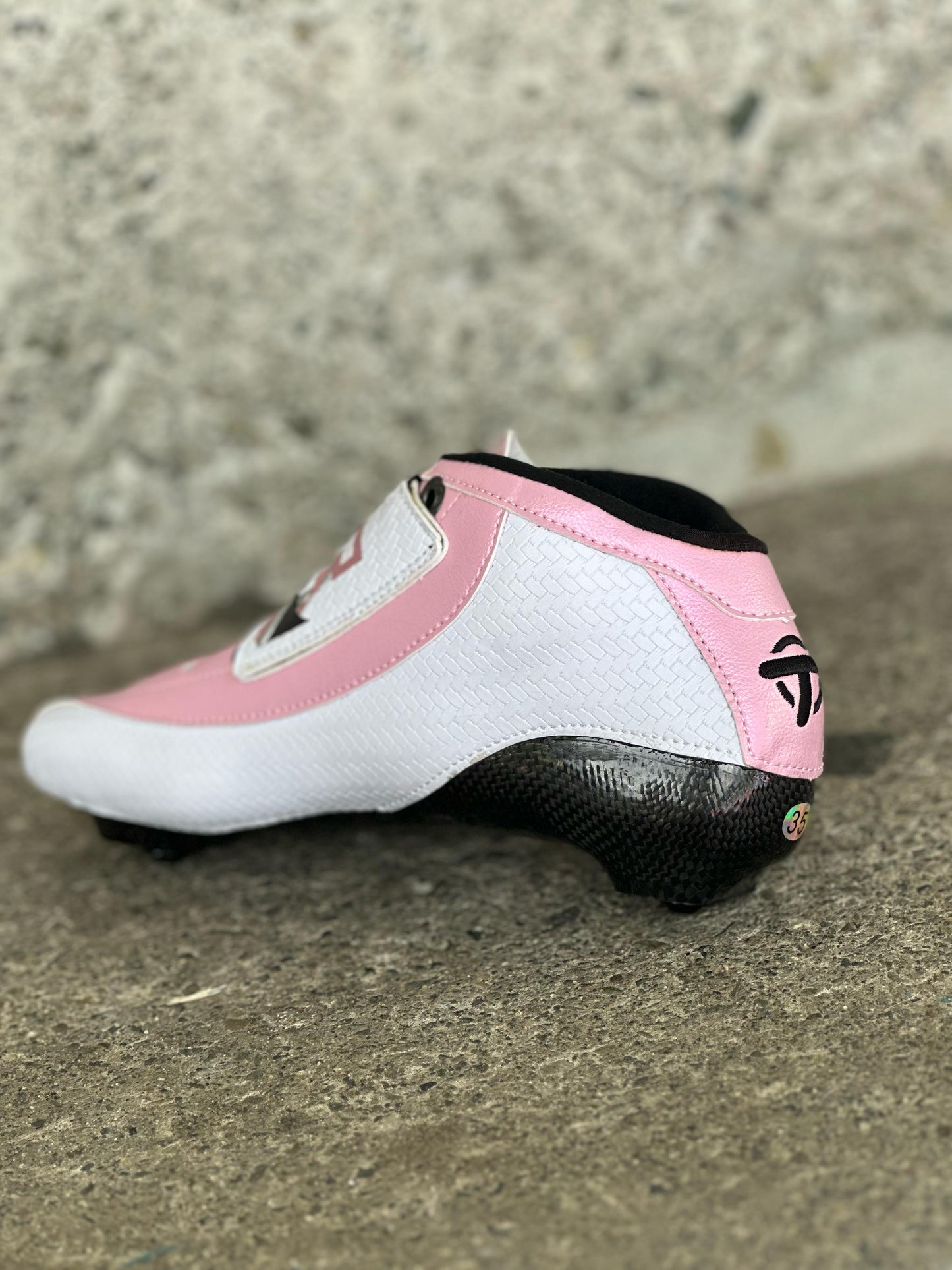 Bota 50% Fibra de carbono y 50% Fibra de Vidrio - Color Rosada/Blanco