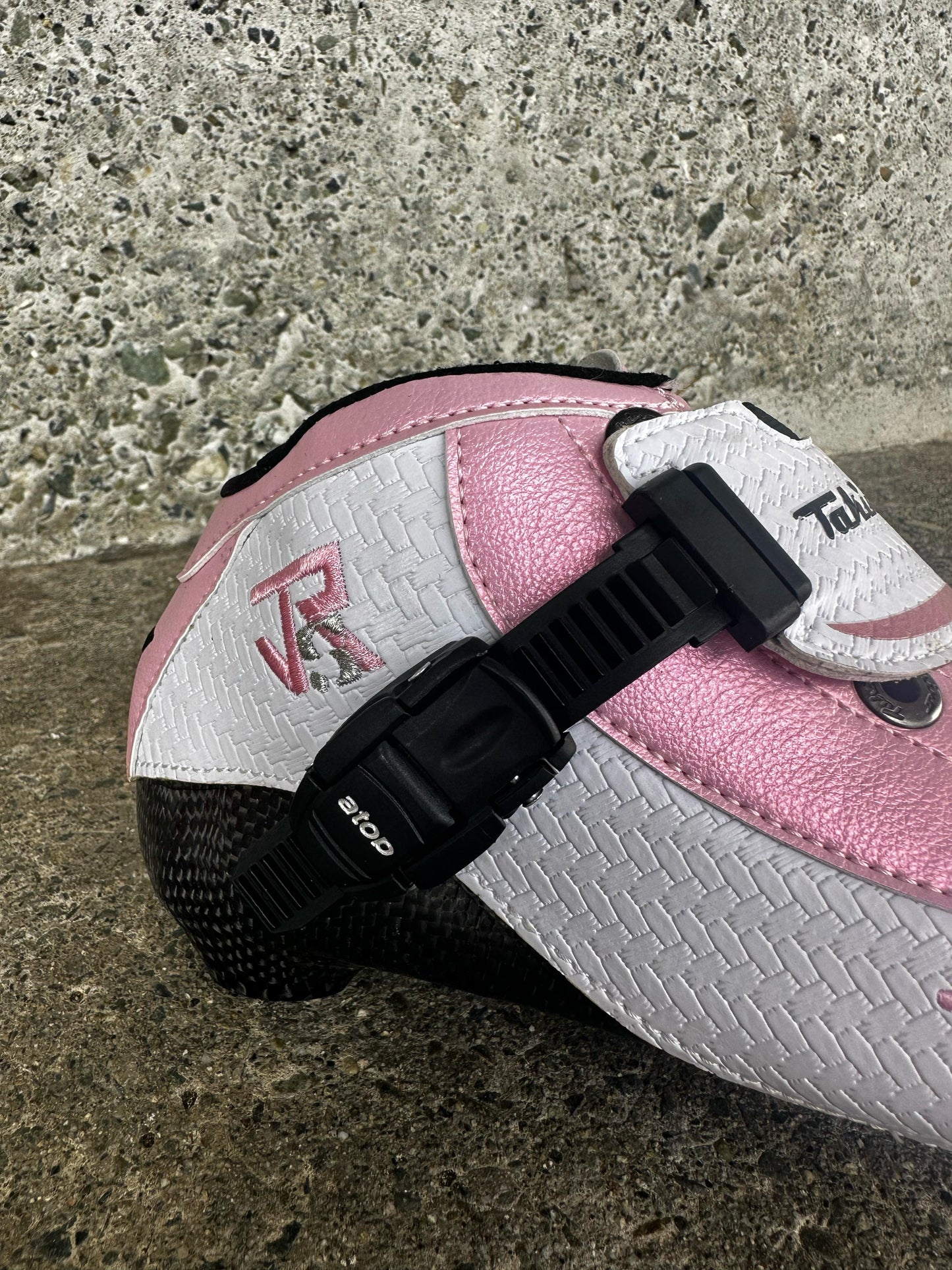 Bota 50% Fibra de carbono y 50% Fibra de Vidrio - Color Rosada/Blanco